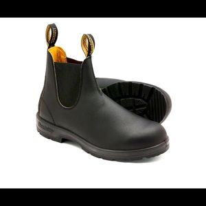 COPY - Blundstone black boots Classic #558
